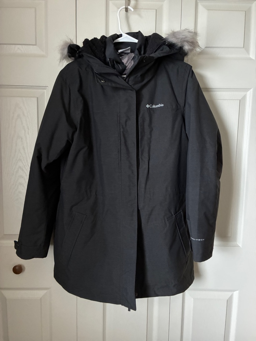 Columbia Women’s Black Ski Snow Jacket with Faux-Fur Trimmed Hood